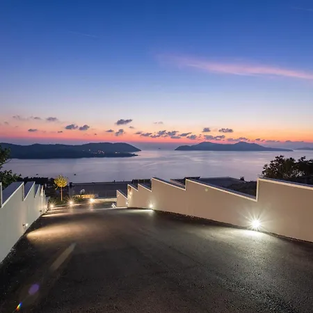 Heavenly Dubrovnik 5 Bedrooms Waterfront 1 Magnificent Sea Views Private Infinity Pool *