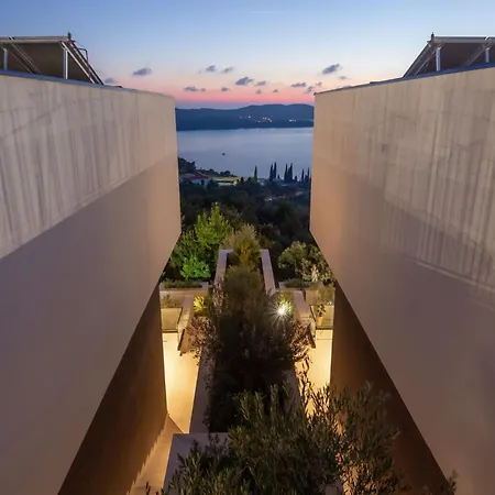 Villa Heavenly Dubrovnik 5 Bedrooms Waterfront 1 Magnificent Sea Views Private Infinity Pool Orašac